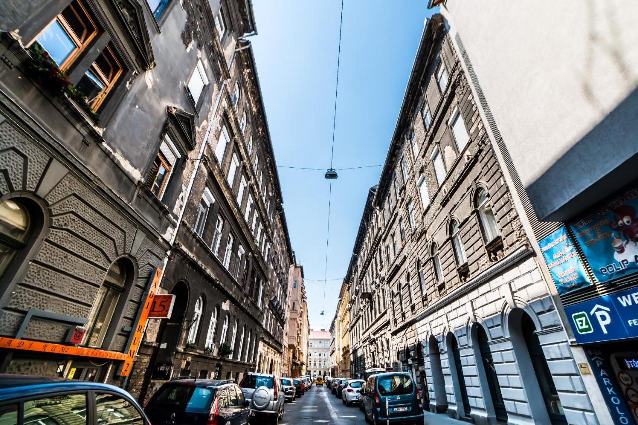 Cosy Studios In The Heart Of The City Budapest Ngoại thất bức ảnh